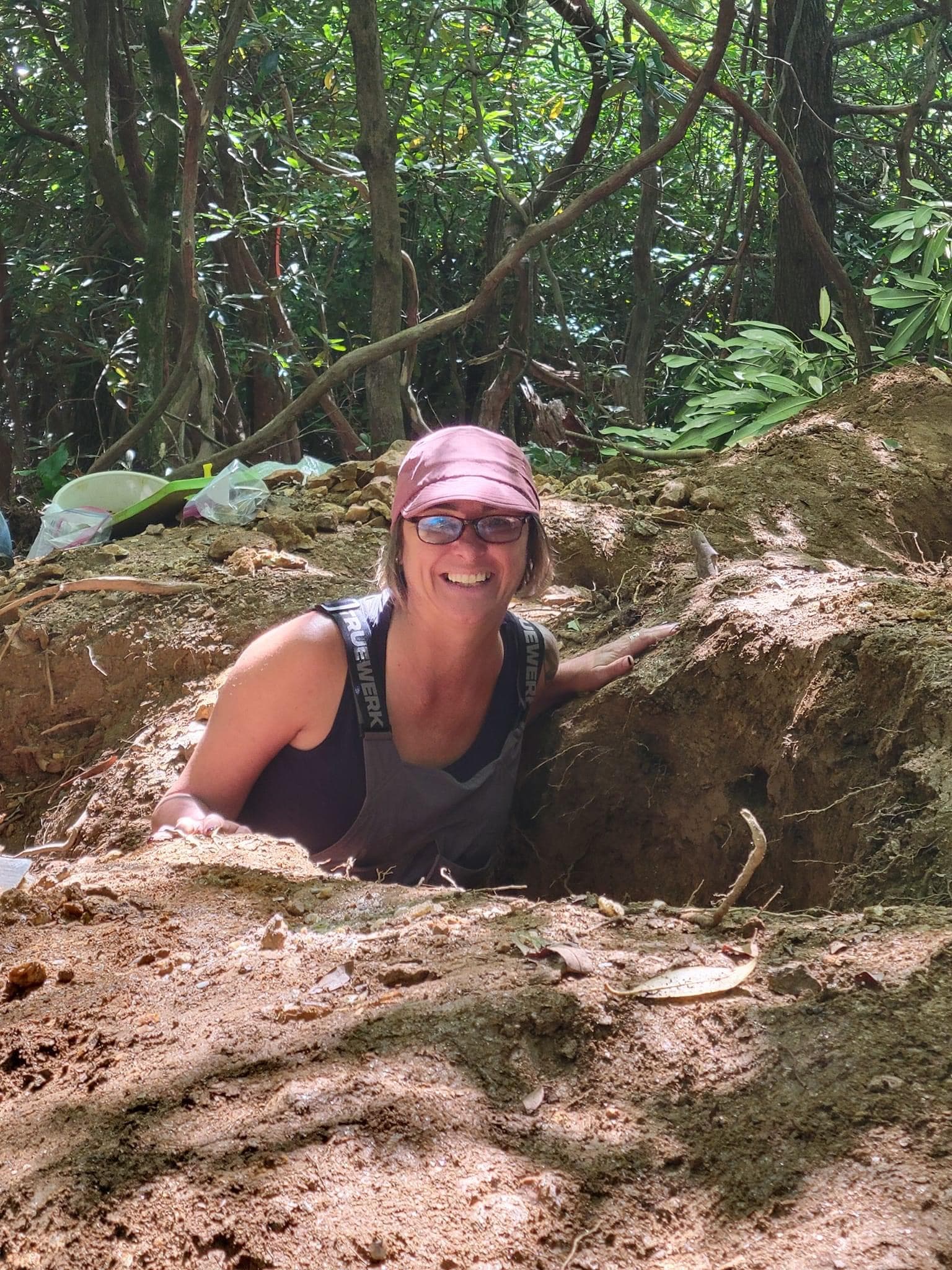 Friends digging for Kyanite