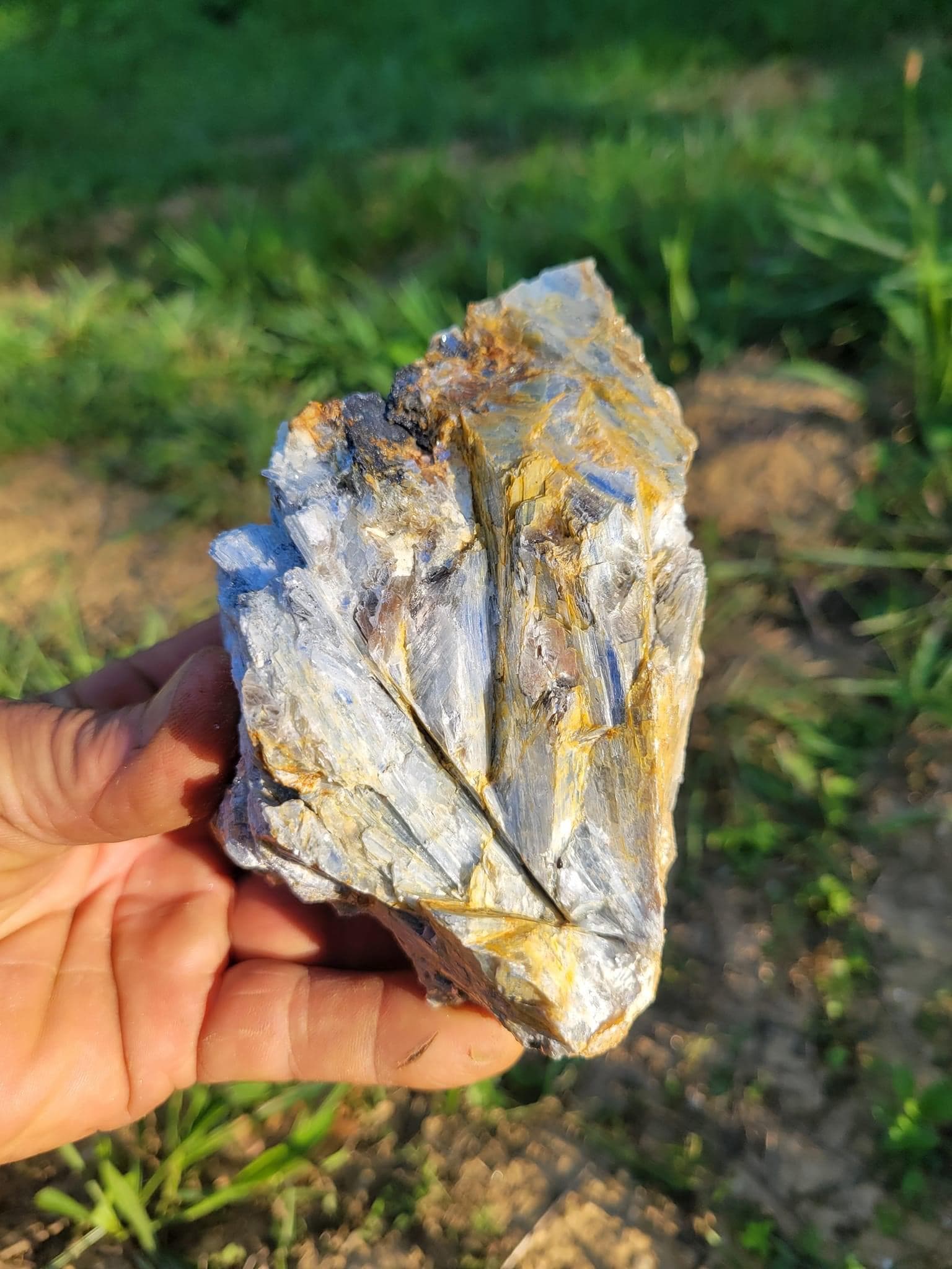 Large Kyanite Chunk